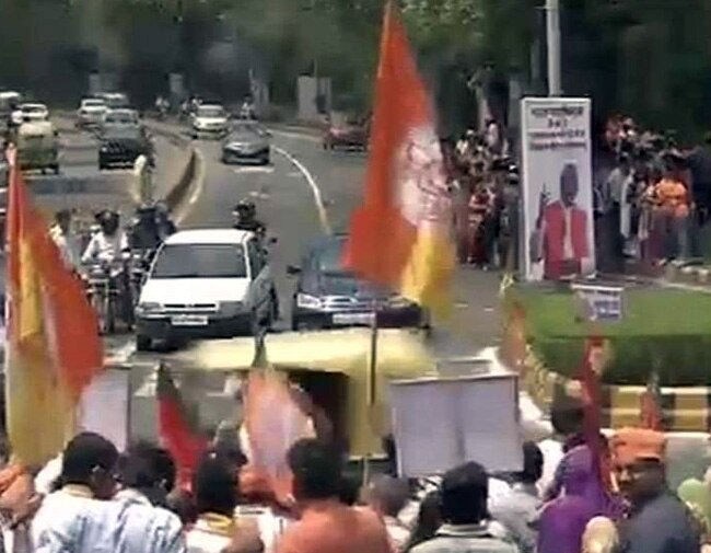 भारत के भावी प्रधानमंत्री नरेंद्र मोदी का नई दिल्‍ली में भव्‍य स्‍वागत