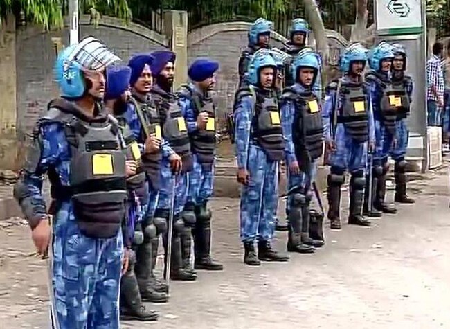 भारत के भावी प्रधानमंत्री नरेंद्र मोदी का नई दिल्‍ली में भव्‍य स्‍वागत