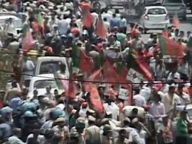 भारत के भावी प्रधानमंत्री नरेंद्र मोदी का नई दिल्‍ली में भव्‍य स्‍वागत