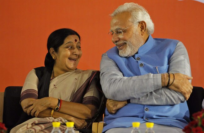 कड़वाहट भुलाकर पार्टी के इन दिग्गजों ने मोदी को लगाया गले...