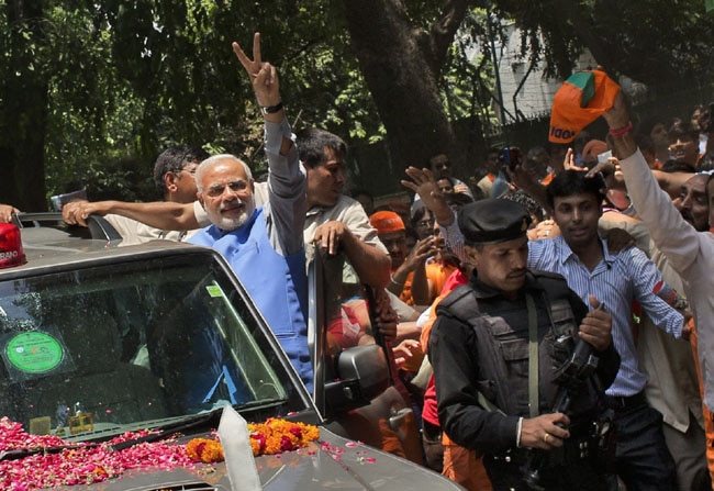 भारत के भावी प्रधानमंत्री नरेंद्र मोदी का नई दिल्‍ली में भव्‍य स्‍वागत