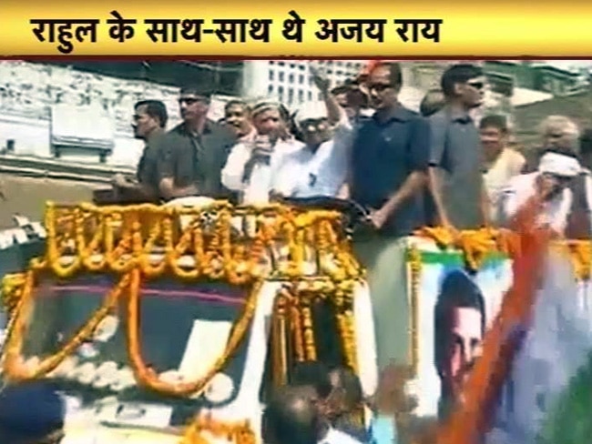 वाराणसीः राहुल गांधी के रोड शो में उमड़ा जनसैलाब