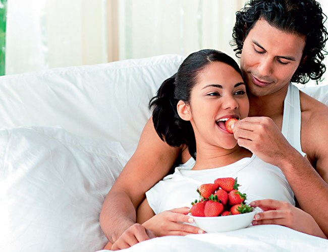 ये वो 10 बातें हैं जो महिलाओं से नहीं करनी चाहिए