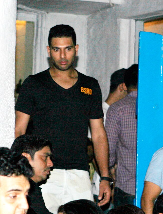 बॉलीवुड सितारों के साथ जहीर-युवराज की पार्टी