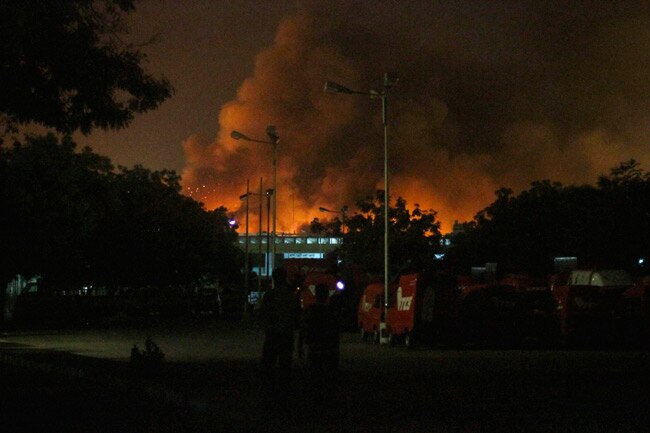 कराची के जिन्‍ना एयरपोर्ट पर आतंकी हमला...