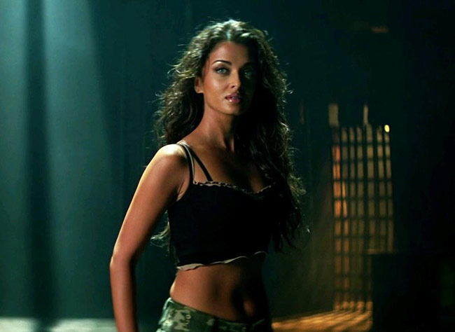 ...जब बॉलीवुड हसीनाओं ने किया एक्‍शन