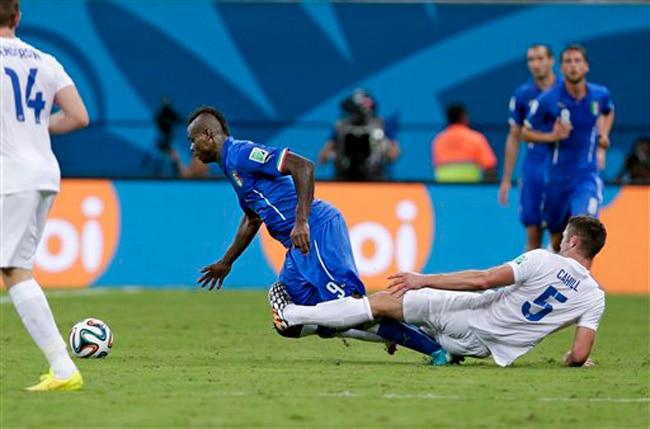 मारियो बालातोली के गोल के साथ झूम उठा इटली