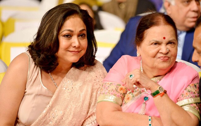 'ट्रैजिडी  किंग' दिलीप कुमार की ऑटोबायोग्राफी के लॉन्च पर उमड़ा बॉलीवुड