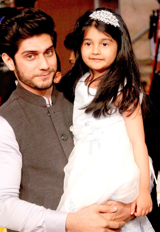 'ट्रैजिडी  किंग' दिलीप कुमार की ऑटोबायोग्राफी के लॉन्च पर उमड़ा बॉलीवुड