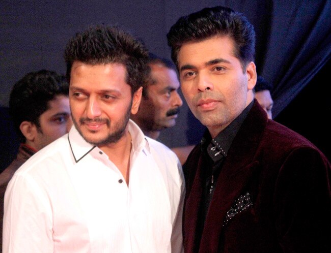 'ट्रैजिडी  किंग' दिलीप कुमार की ऑटोबायोग्राफी के लॉन्च पर उमड़ा बॉलीवुड