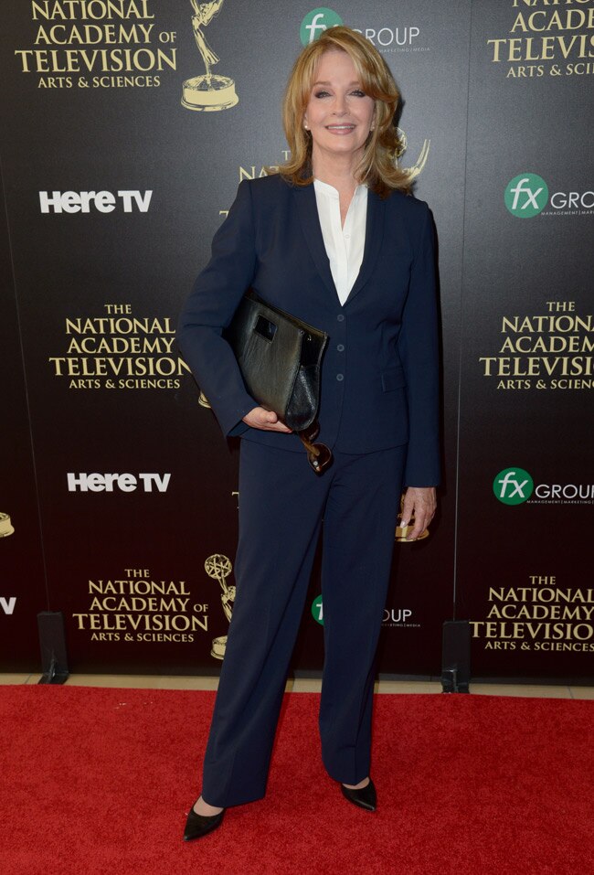 41वें डे टाइम एमी अवॉर्ड्स में स्टाइल और ग्लैमर का जलवा