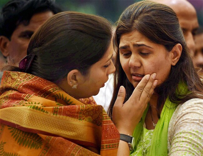 गोपीनाथ मुंडे को देश ने दी श्रद्धांजलि