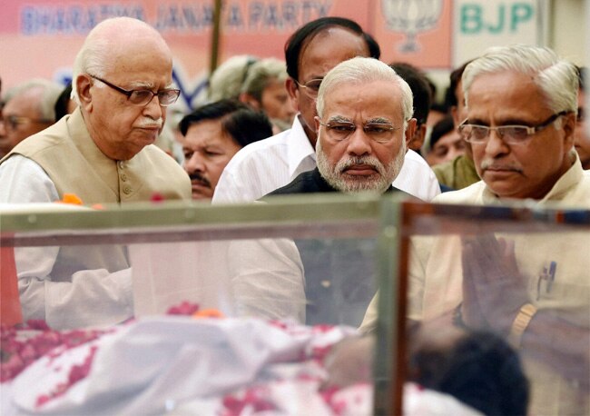 गोपीनाथ मुंडे को देश ने दी श्रद्धांजलि