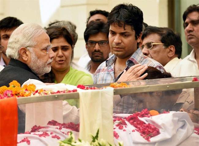 गोपीनाथ मुंडे को देश ने दी श्रद्धांजलि