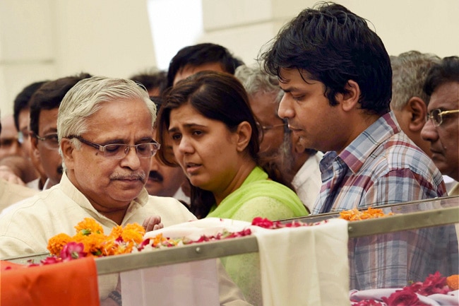 गोपीनाथ मुंडे को देश ने दी श्रद्धांजलि