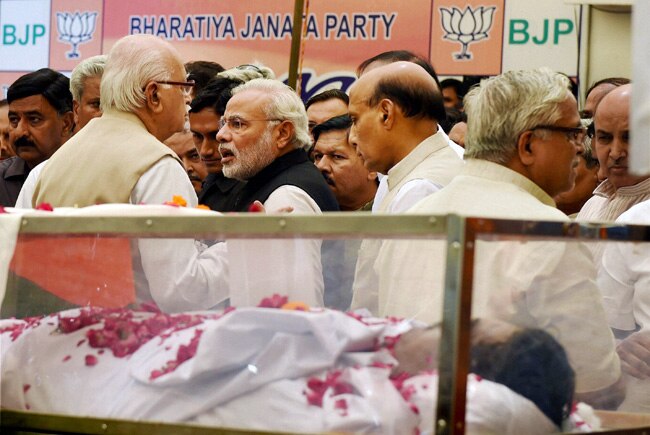 गोपीनाथ मुंडे को देश ने दी श्रद्धांजलि