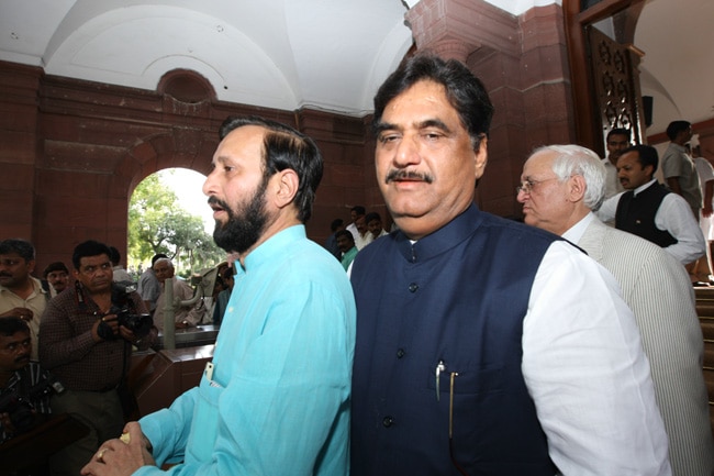 तस्वीरों में दिवंगत गोपीनाथ मुंडे का राजनीतिक सफर