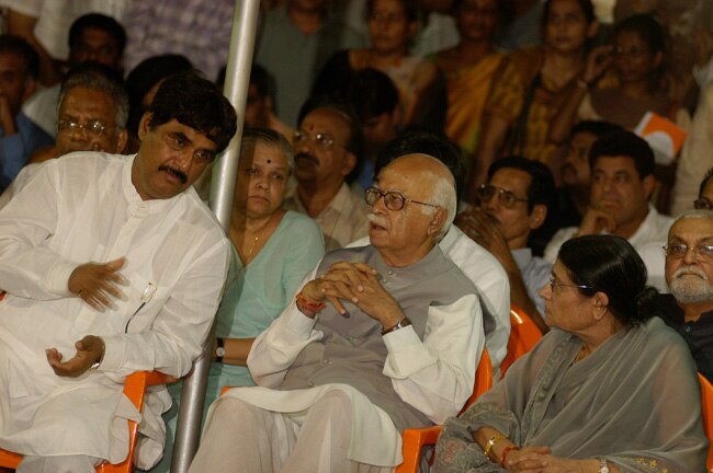 तस्वीरों में दिवंगत गोपीनाथ मुंडे का राजनीतिक सफर