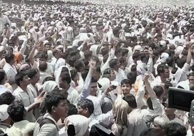 तस्वीरों में देखिए, गोपीनाथ मुंडे की अंतिम यात्रा