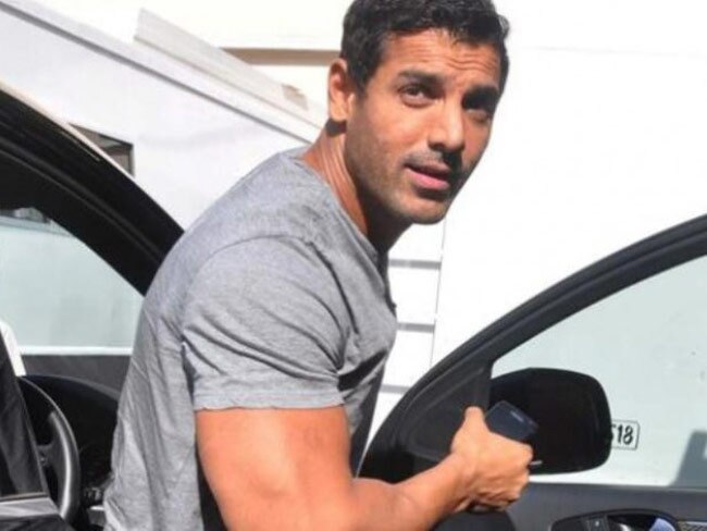 जानिए अपने पसंदीदा सेलिब्रिटी की पहले की और अब की सैलरी...