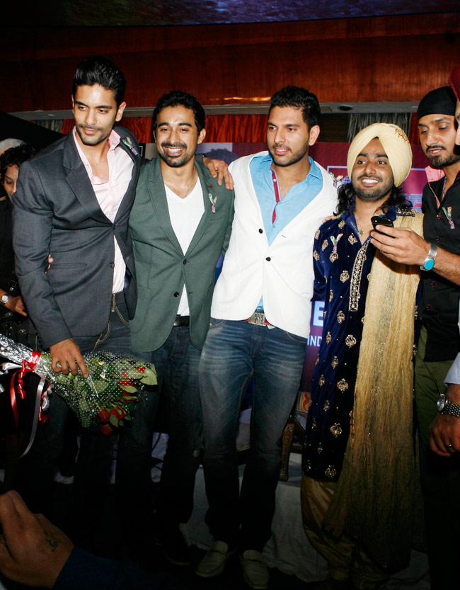 फिर गीता बसरा के साथ नजर आए हरभजन सिंह...