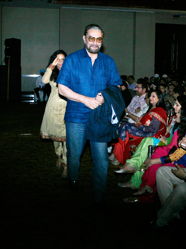 फिर गीता बसरा के साथ नजर आए हरभजन सिंह...