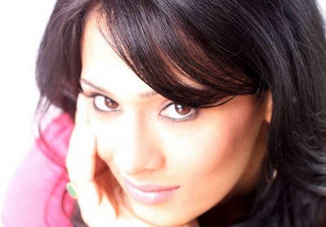 मिलिए क्रिकेटर स्टुअर्ट बिन्नी की खूबसूरत पत्नी से...