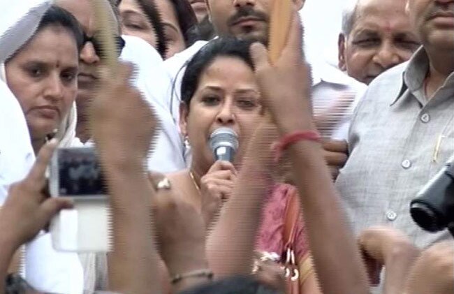 14 जून 2014 : तस्वीरों में दिन भर की बड़ी खबरें