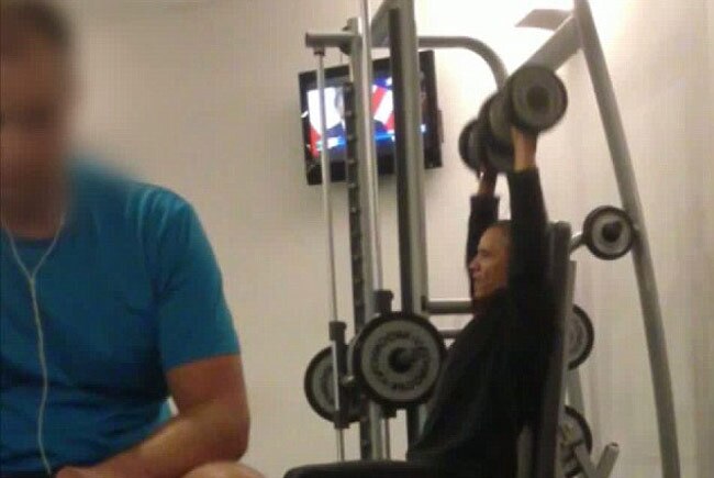 राष्‍ट्रपति बराक ओबामा की जिम की तस्‍वीरें लीक