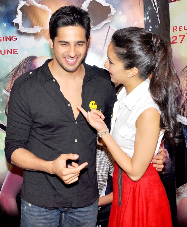 'एक विलेन' के प्रमोशन में व्यस्त है श्रद्धा और सिद्धार्थ