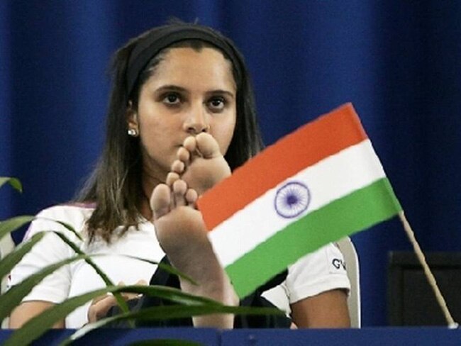 देश की इन दिग्गज हस्तियों ने किया है तिरंगे का अपमान