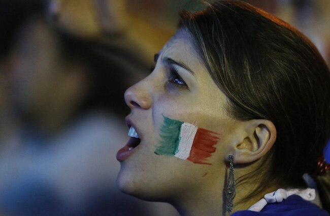 फीफा वर्ल्ड कप 2014: रंग-रंगीले फैन्स ने बढ़ाई रौनक