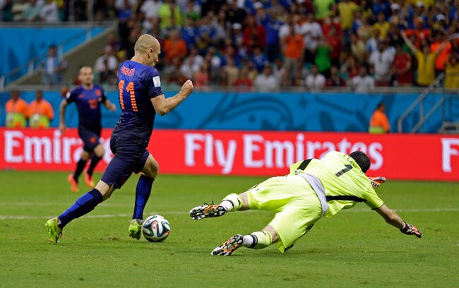 FIFA WC 2014: नीदरलैंड ने ऐसे दी पिछले बार के चैंपियन स्पेन को मात