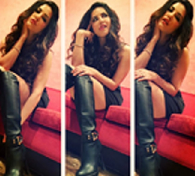 नए साल में अपनी इन अदाओं से सनी लियोन उड़ाएंगी सबके होश