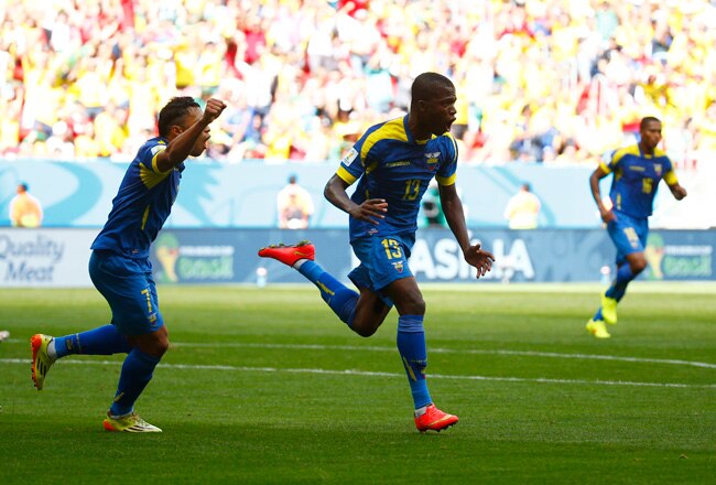 FIFA WC 2014: तस्वीरों में देखिए स्विट्जरलैंड और इक्वाडोर का मैच