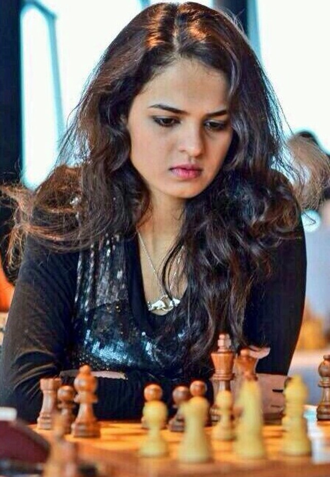 दिमाग और खूबसूरती का मेल है शतरंज चैंपियन तान्‍या सचदेव