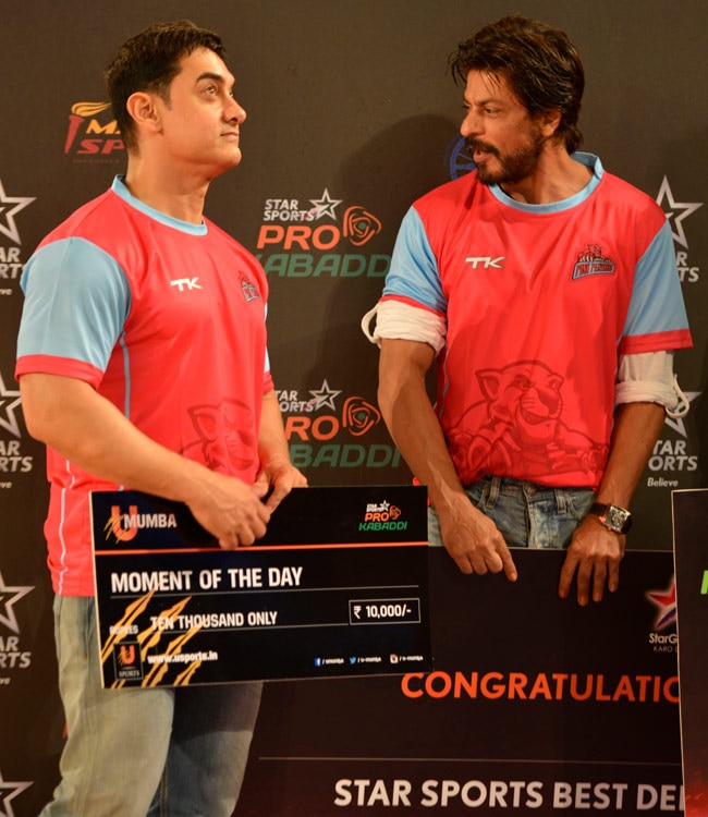 कबड्डी के लिए एक स्टेज पर आए आमिर-शाहरुख