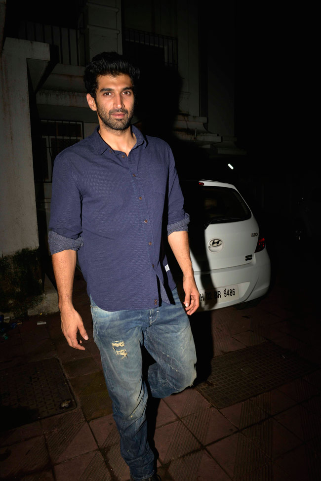 प्रियंका चोपड़ा की बर्थडे पार्टी में पहुंचे बॉलीवुड के सितारे