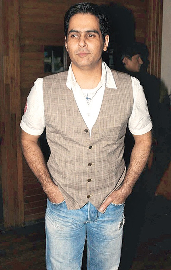 इन सितारों ने लांघी बड़े और छोटे पर्दे की सरहद