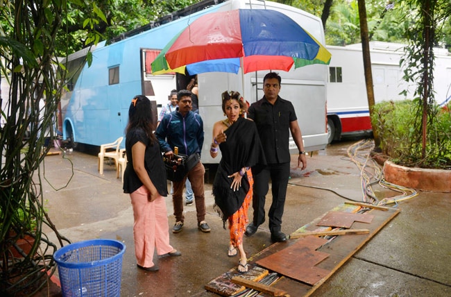 'डॉली की डोली' में 'पॉप रागिनी' मलाइका का First Look