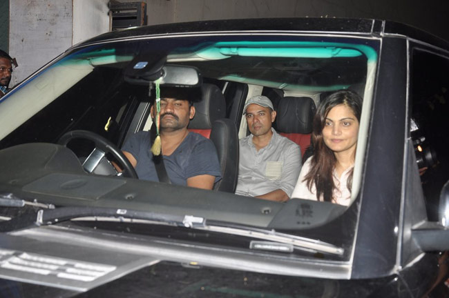 'किक' की स्‍क्रीनिंग में पहुंचे सिद्धार्थ, आलिया और करण जौहर