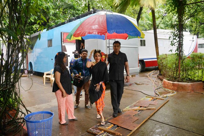 'डॉली की डोली' में 'पॉप रागिनी' मलाइका का First Look