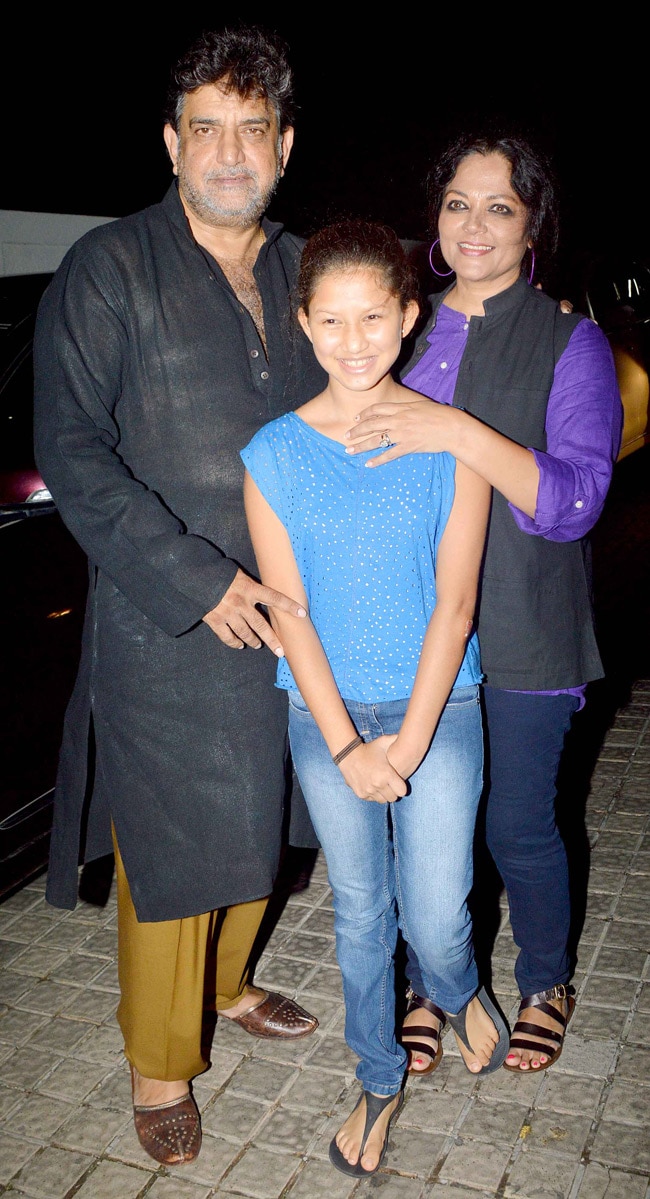 विद्या बालन ने दोस्‍तों के लिए रखी बॉबी जासूस की विशेष स्‍क्रीनिंग