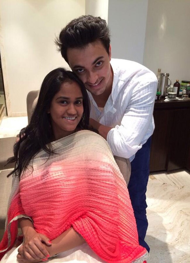 तस्वीरों में देखें सलमान खान की ईद का जश्न