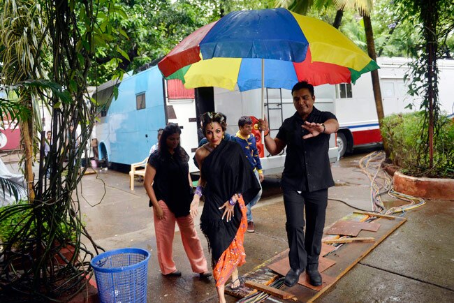 'डॉली की डोली' में 'पॉप रागिनी' मलाइका का First Look