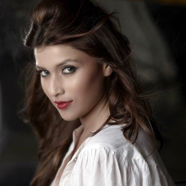 ये हैं प्रियंका चोपड़ा की एक और बहन, जो देंगी बॉलीवुड में दस्‍तक...