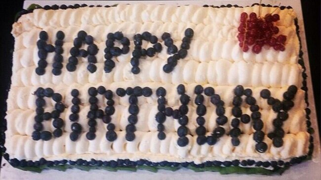 महेंद्र सिंह धोनी ने कुछ इस अंदाज में मनाया अपना बर्थडे