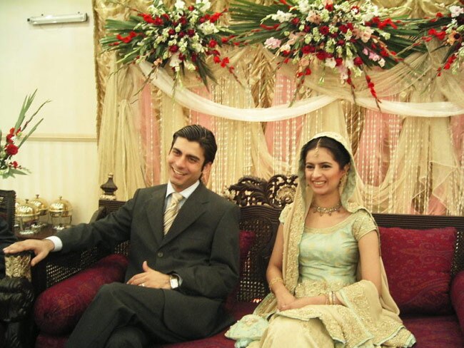 'खूबसूरत' में सोनम के साथ इश्क लड़ाते नजर आएंगे ये पाकिस्तानी हीरो