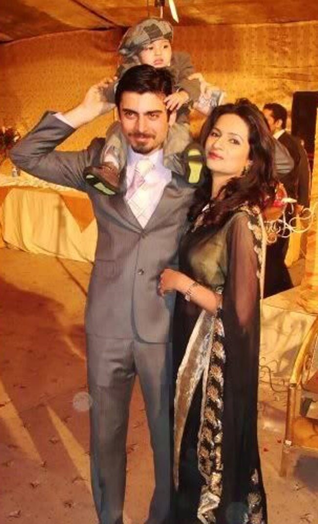 'खूबसूरत' में सोनम के साथ इश्क लड़ाते नजर आएंगे ये पाकिस्तानी हीरो