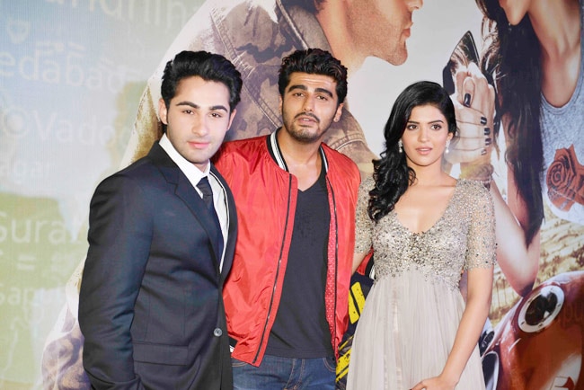 'लेकर हम दीवाना दिल' के प्रीमियर में लगा सितारों का मेला